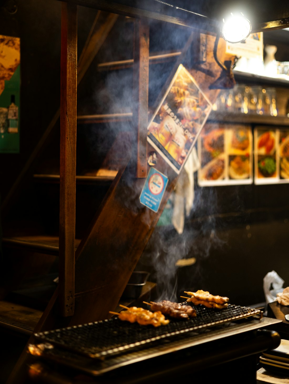 เตาย่างยากิโทริ ควันลอย บรรยากาศร้านอิซากายะ